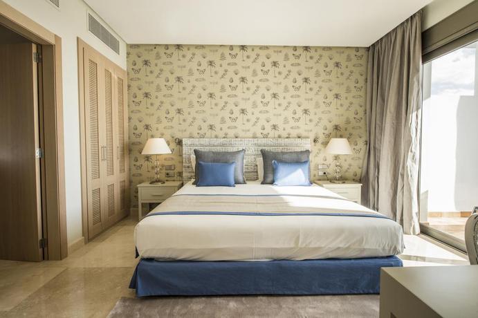 Imagen de la habitación del Hotel Las Terrazas De Abama Suites. Foto 22