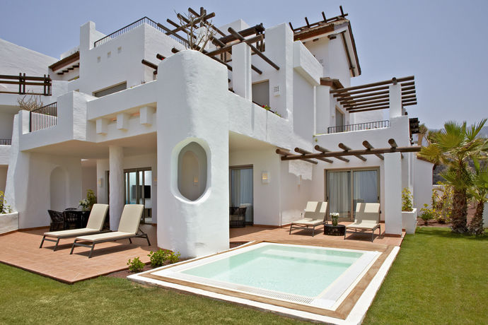 Imagen de los exteriores del Hotel Las Terrazas De Abama Suites. Foto 24