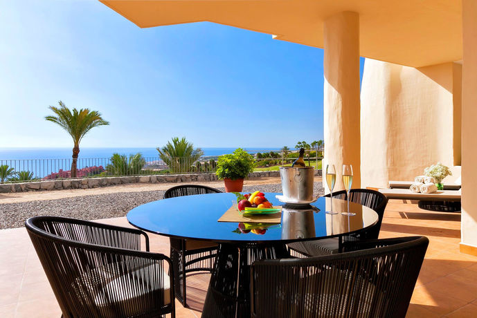 Imagen general del Hotel Las Terrazas De Abama Suites. Foto 11