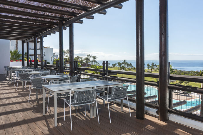 Imagen del bar/restaurante del Hotel Las Terrazas De Abama Suites. Foto 16