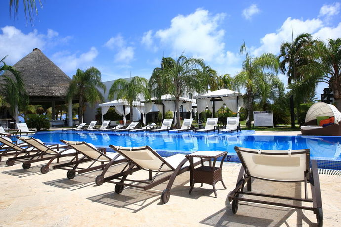 Imagen de la piscina del Hotel Las Terrazas Resort. Foto 12