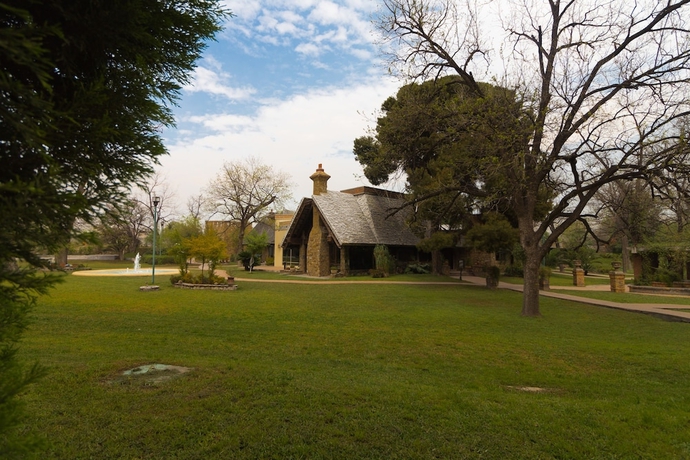 Imagen de los interiores del Hotel Las Torres De El Legado. Foto 18