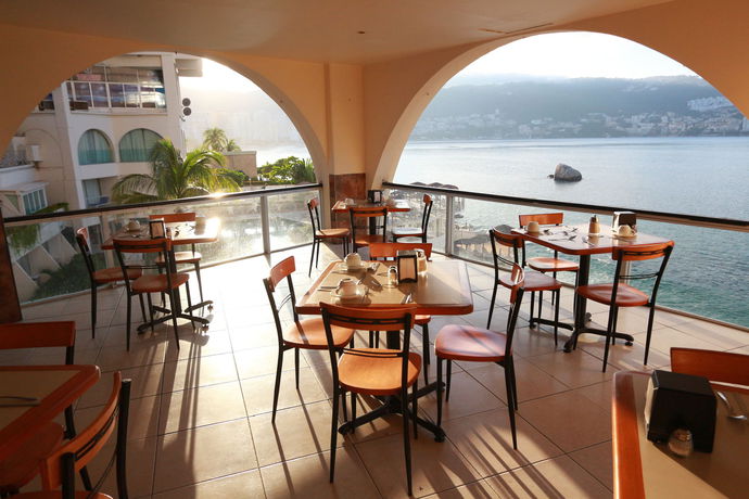 Imagen del bar/restaurante del Hotel Las Torres Gemelas Acapulco. Foto 3