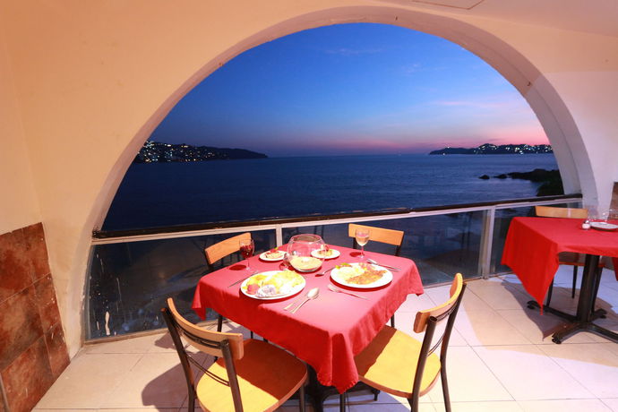 Imagen del bar/restaurante del Hotel Las Torres Gemelas Acapulco. Foto 4