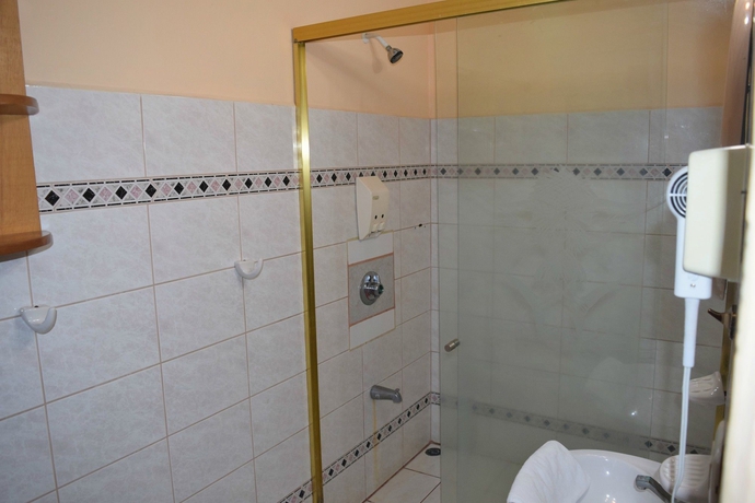 Imagen de la habitación del Hotel Las Tres Banderas. Foto 2