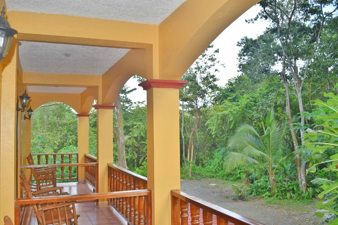 Imagen de los interiores del Hotel Las Tres Banderas. Foto 13