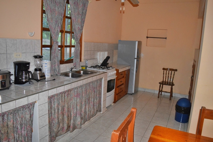 Imagen de la habitación del Hotel Las Tres Banderas. Foto 6