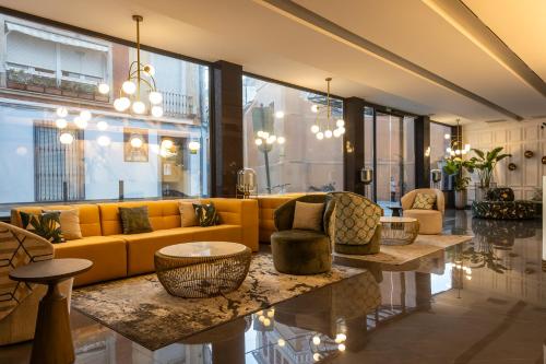 Imagen general del Hotel Las Tres Campanas. Foto 3