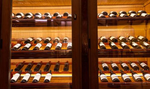 Imagen general del Hotel Las Tres Campanas. Foto 7