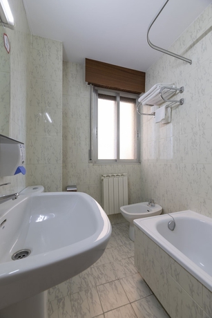 Imagen de la habitación del Hotel Las Vegas, Burgos. Foto 10