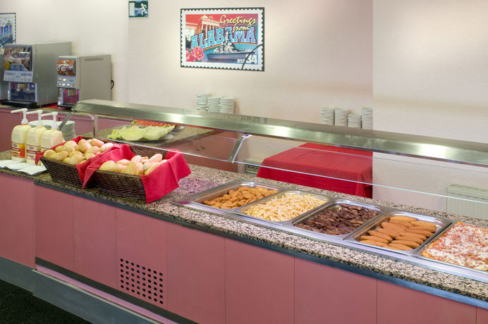 Imagen del bar/restaurante del Hotel Las Vegas, Calella. Foto 7