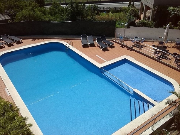Imagen de la piscina del Hotel Las Vegas, Cangas de Morrazo. Foto 7