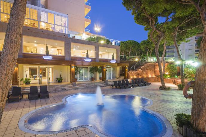 Imagen de los exteriores del Hotel Las Vegas, Salou. Foto 7