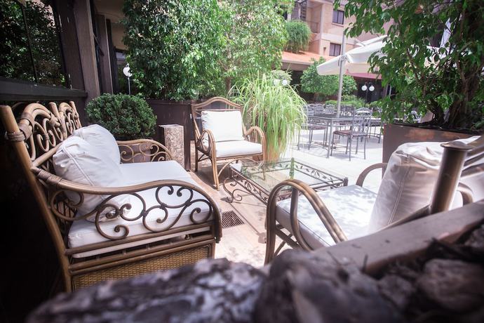 Imagen de la piscina del Hotel Las Ventanas Suite. Foto 16