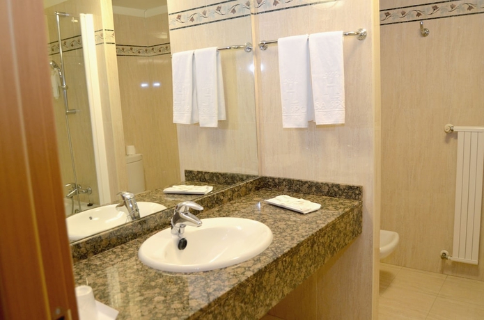 Imagen de la habitación del Hotel Lasa Sport. Foto 11