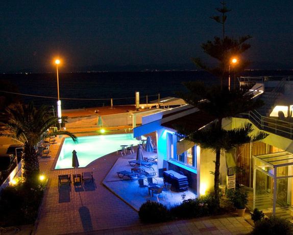 Imagen de la piscina del Hotel Lasia. Foto 15