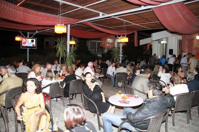 Imagen del bar/restaurante del Hotel Lasia. Foto 3