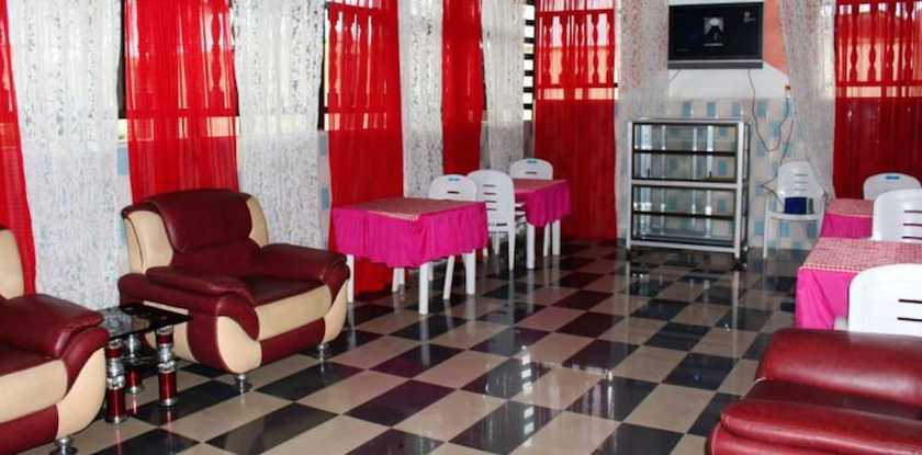 Imagen del bar/restaurante del Hotel Last Born. Foto 6