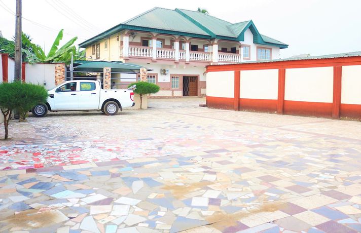 Imagen general del Hotel Last Born. Foto 2