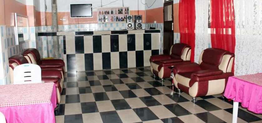 Imagen del bar/restaurante del Hotel Last Born. Foto 8