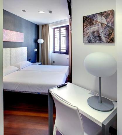 Imagen de la habitación del Hotel Lastres Miramar. Foto 6