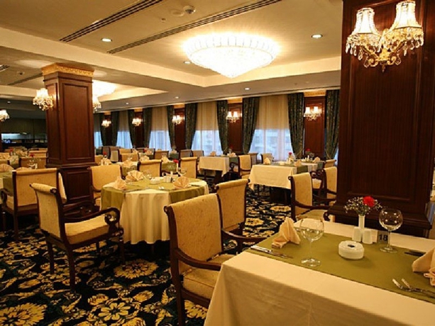 Imagen general del Hotel Latanya City. Foto 4