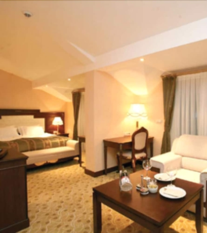 Imagen de la habitación del Hotel Latanya Palm and Spa. Foto 4