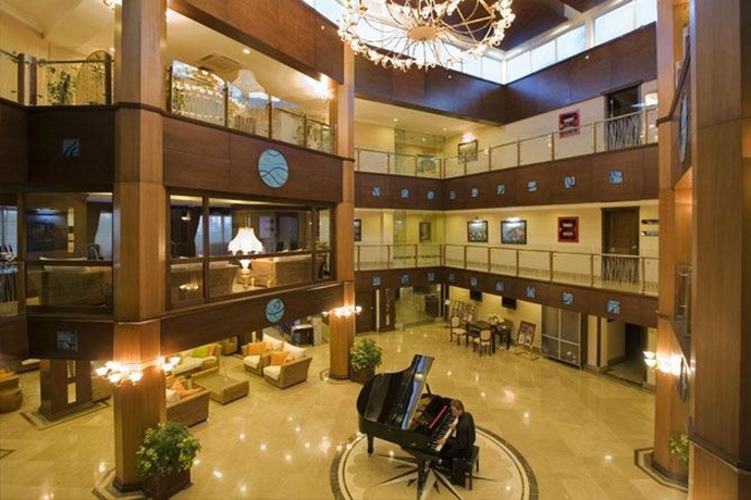 Imagen general del Hotel Latanya Park Resort - All Inclusive. Foto 7