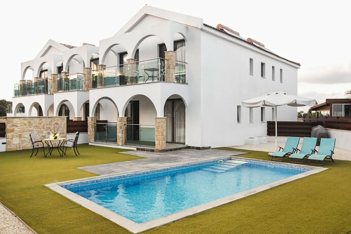 Imagen de la habitación del Hotel Latchi Escape And Suites. Foto 13