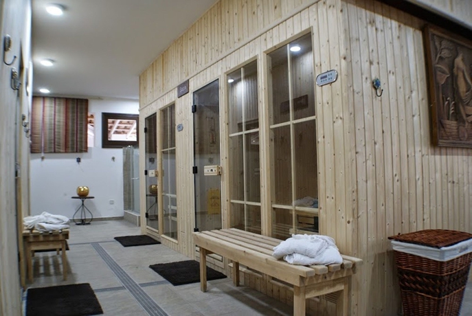 Imagen de los interiores del Hotel Latchi Family Resort. Foto 13