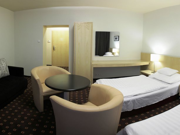 Imagen de la habitación del Hotel Laterum, Pecs. Foto 14