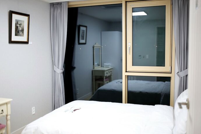 Imagen de la habitación del Hotel Latierra Terrace Golf Village. Foto 5