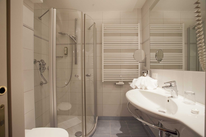 Imagen de la habitación del Hotel Latini. Foto 5