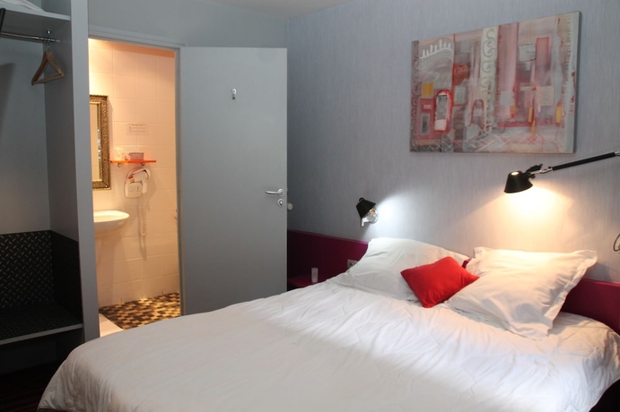 Imagen de la habitación del Hotel Latino Caf&eacute;. Foto 9