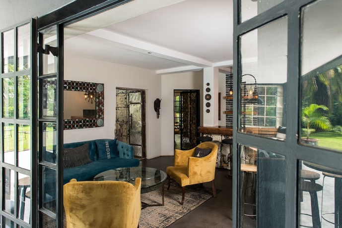 Imagen de los interiores del Hotel Latitude 13 Degrees. Foto 18