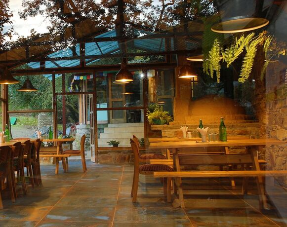 Imagen general del Hotel Latitude 29 By The Lake Resort. Foto 8