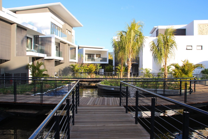 Imagen de los exteriores del Hotel Latitude Luxury Seafront Apartments. Foto 8