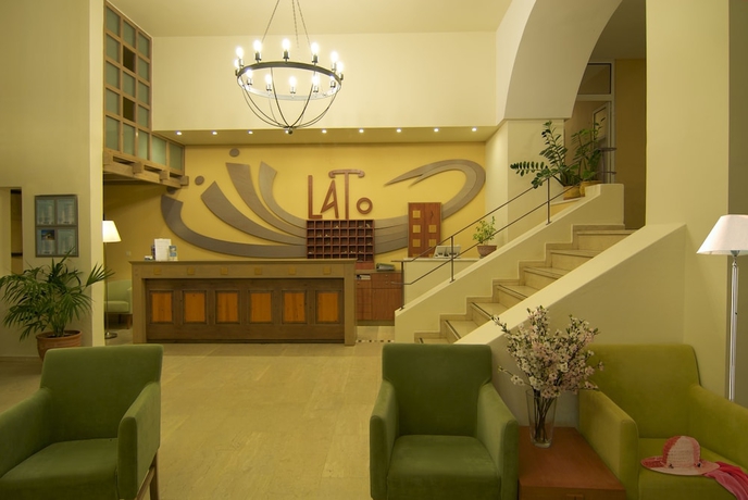 Imagen de los interiores del Hotel Lato. Foto 17