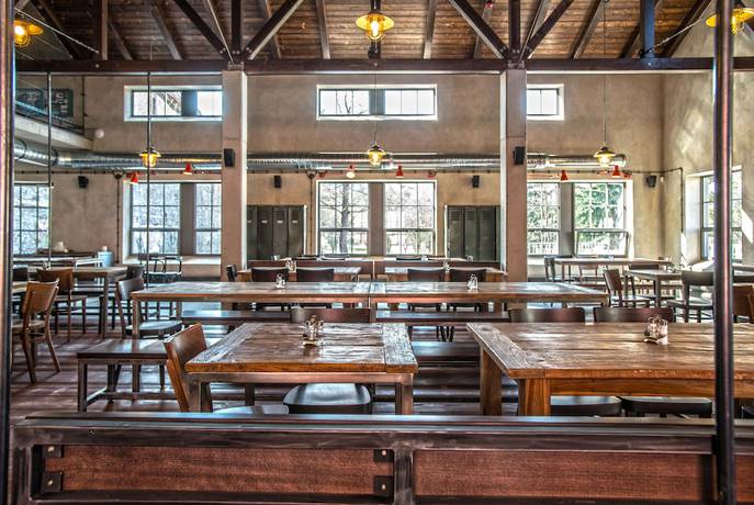 Imagen del bar/restaurante del Hotel Latrán. Foto 2