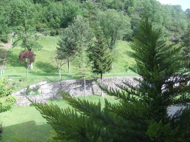 Imagen general del Hotel Latre. Foto 8