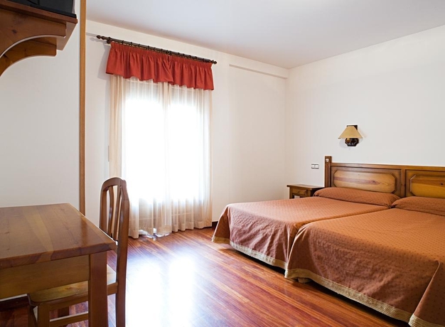 Imagen general del Hotel Latre. Foto 14