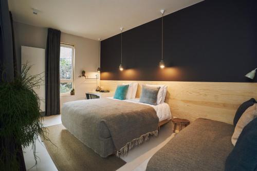 Imagen de la habitación del Hotel Latroupe Jardin Secret. Foto 3