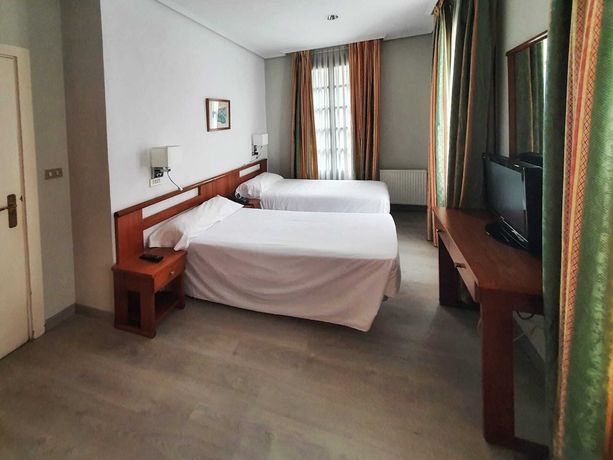 Imagen de la habitación del Hotel Lauaxeta Etxea. Foto 12