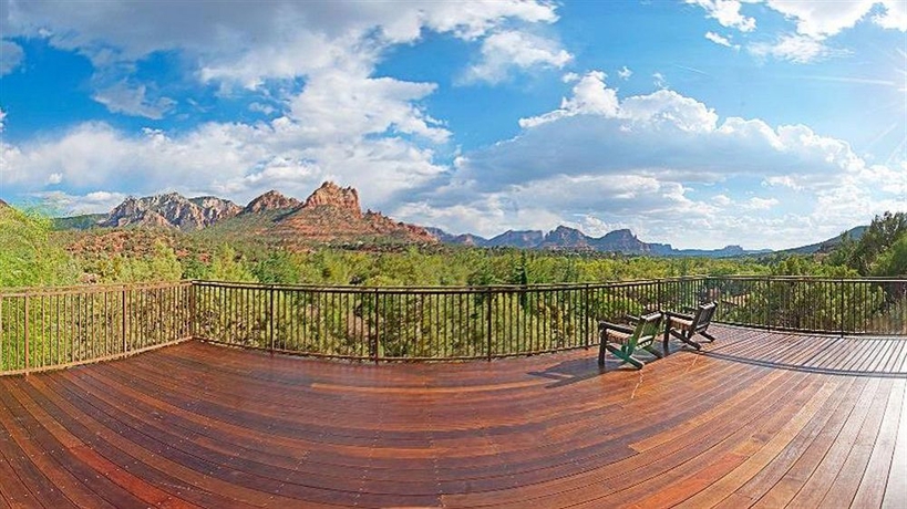 Imagen de los exteriores del Hotel L'auberge De Sedona. Foto 11