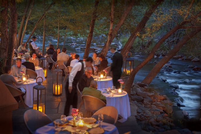 Imagen del bar/restaurante del Hotel L'auberge De Sedona. Foto 3