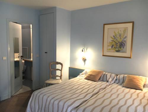 Imagen de la habitación del Hotel L'auberge Des 3 Marches. Foto 10
