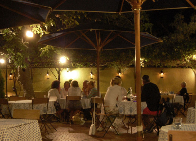 Imagen de los interiores del Hotel L'auberge Des Glycines. Foto 15