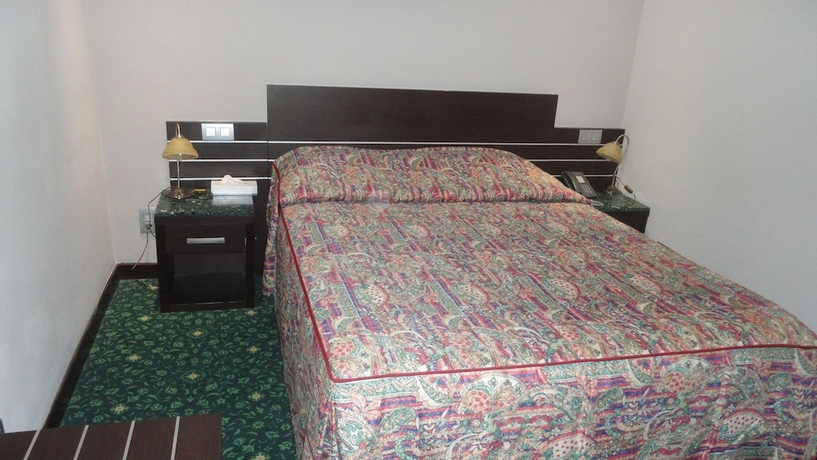 Imagen de la habitación del Hotel L'auberge Du Souverain. Foto 7