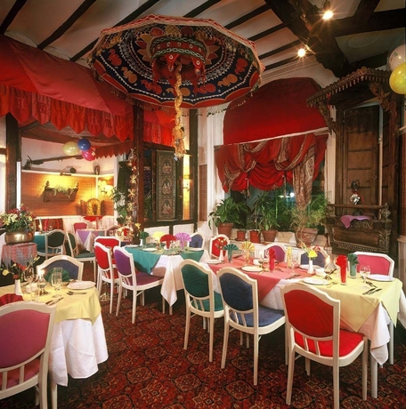 Imagen de la habitación del Hotel L'auberge Du Souverain. Foto 17