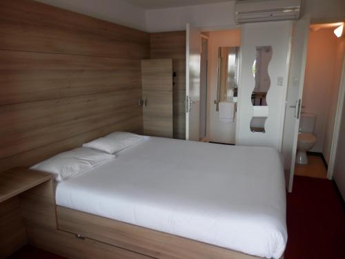 Imagen general del Hotel L'auberge Everhotel De Tarbes-ibos. Foto 3